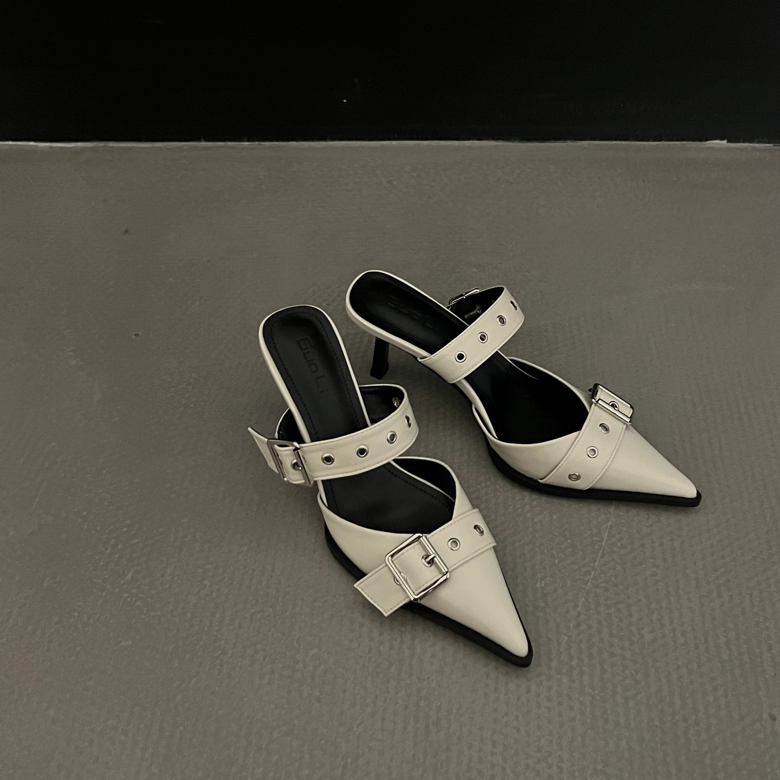 NEW Summer Pointed Belt Buckle - огляд і ціна Women Shoes Zara