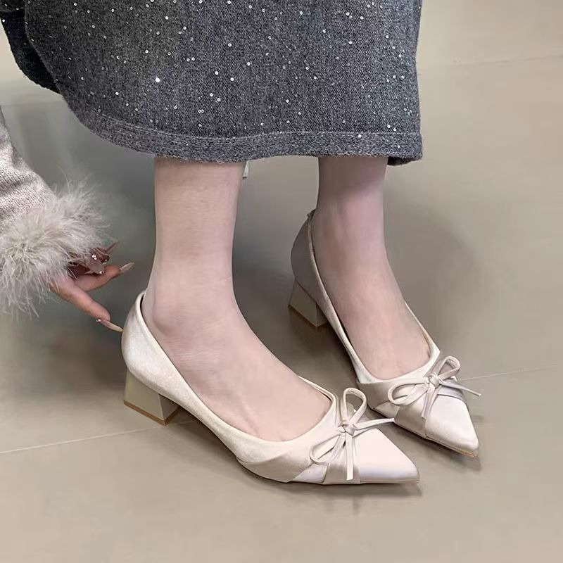 Retro Mid-length Single Shoes  - огляд і ціна Women Shoes Casual